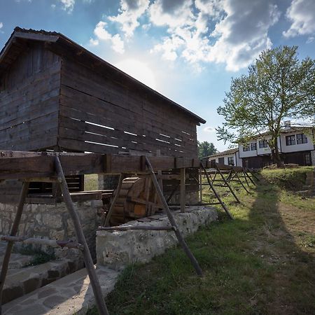 Готель Ethnocomplex Krivini Екстер'єр фото