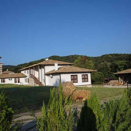 Готель Ethnocomplex Krivini Екстер'єр фото