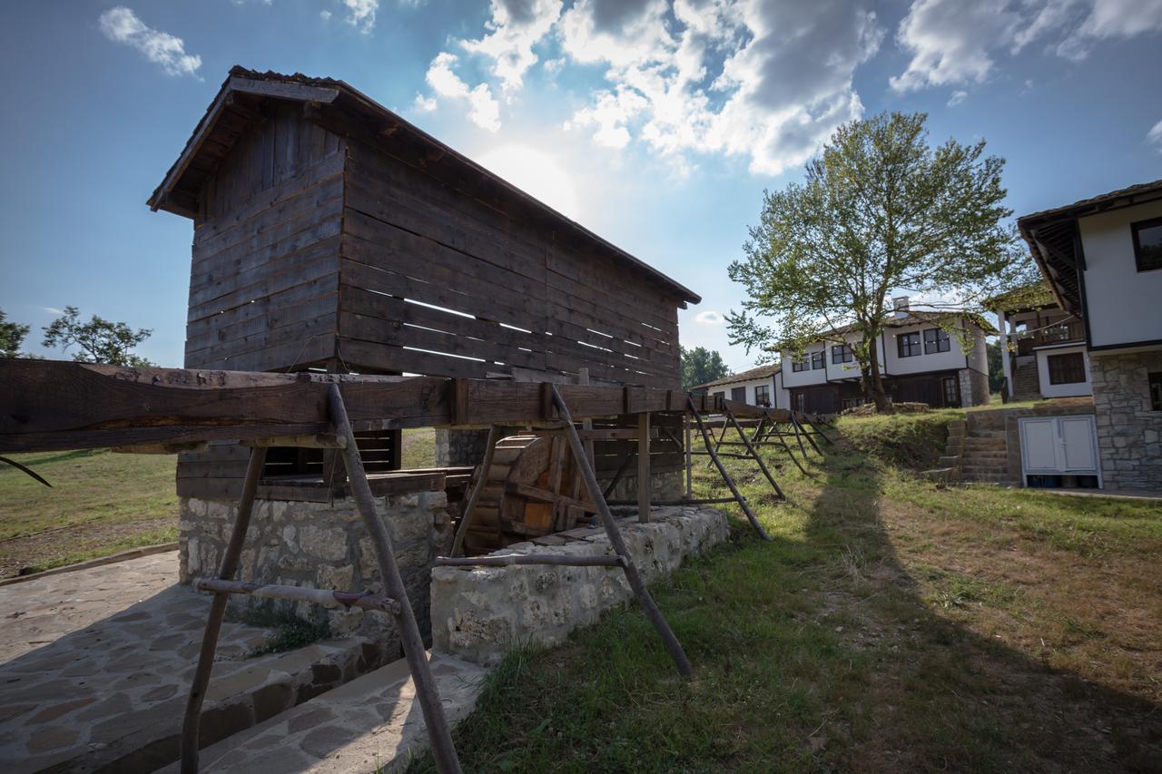 Готель Ethnocomplex Krivini Екстер'єр фото