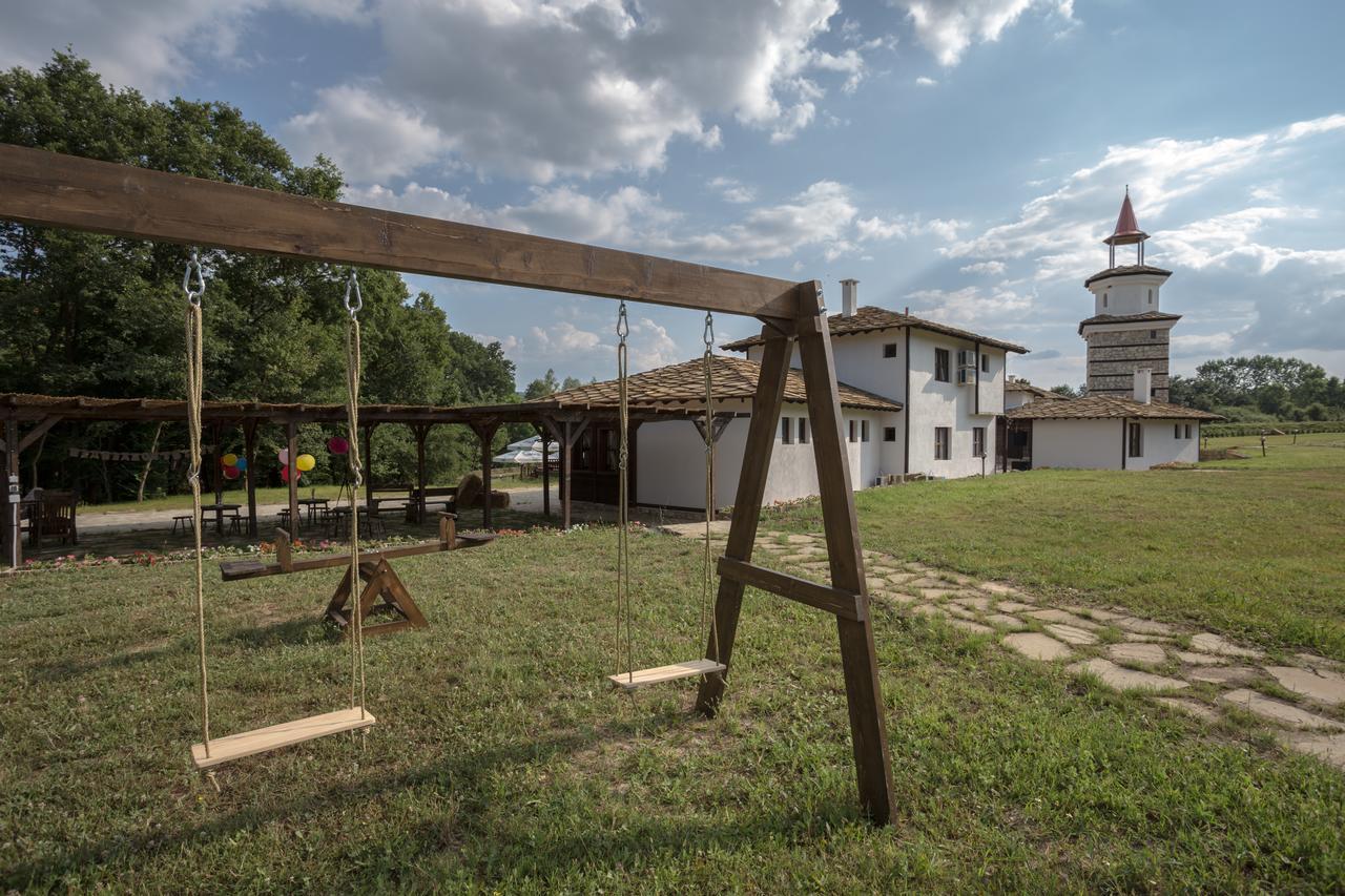 Готель Ethnocomplex Krivini Екстер'єр фото