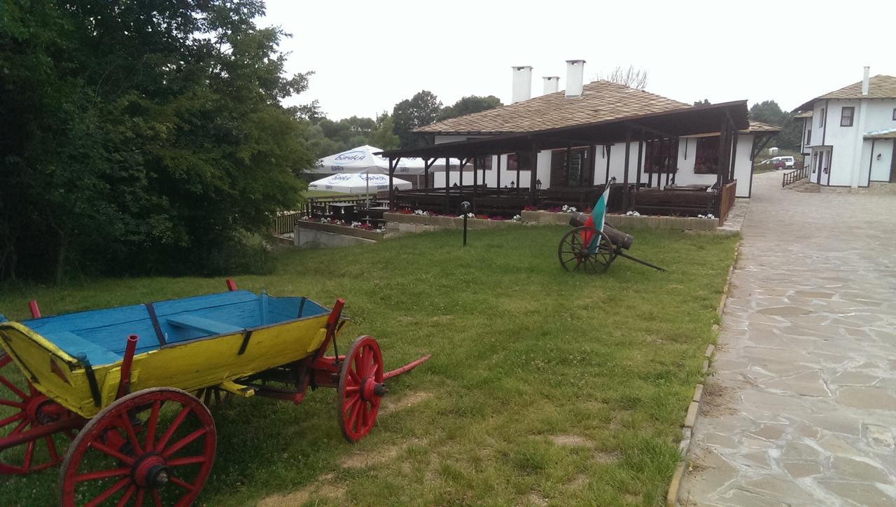 Готель Ethnocomplex Krivini Екстер'єр фото