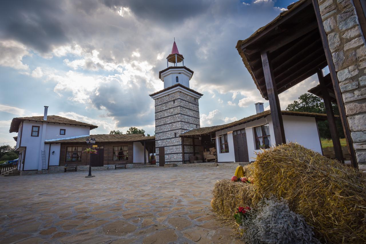 Готель Ethnocomplex Krivini Екстер'єр фото